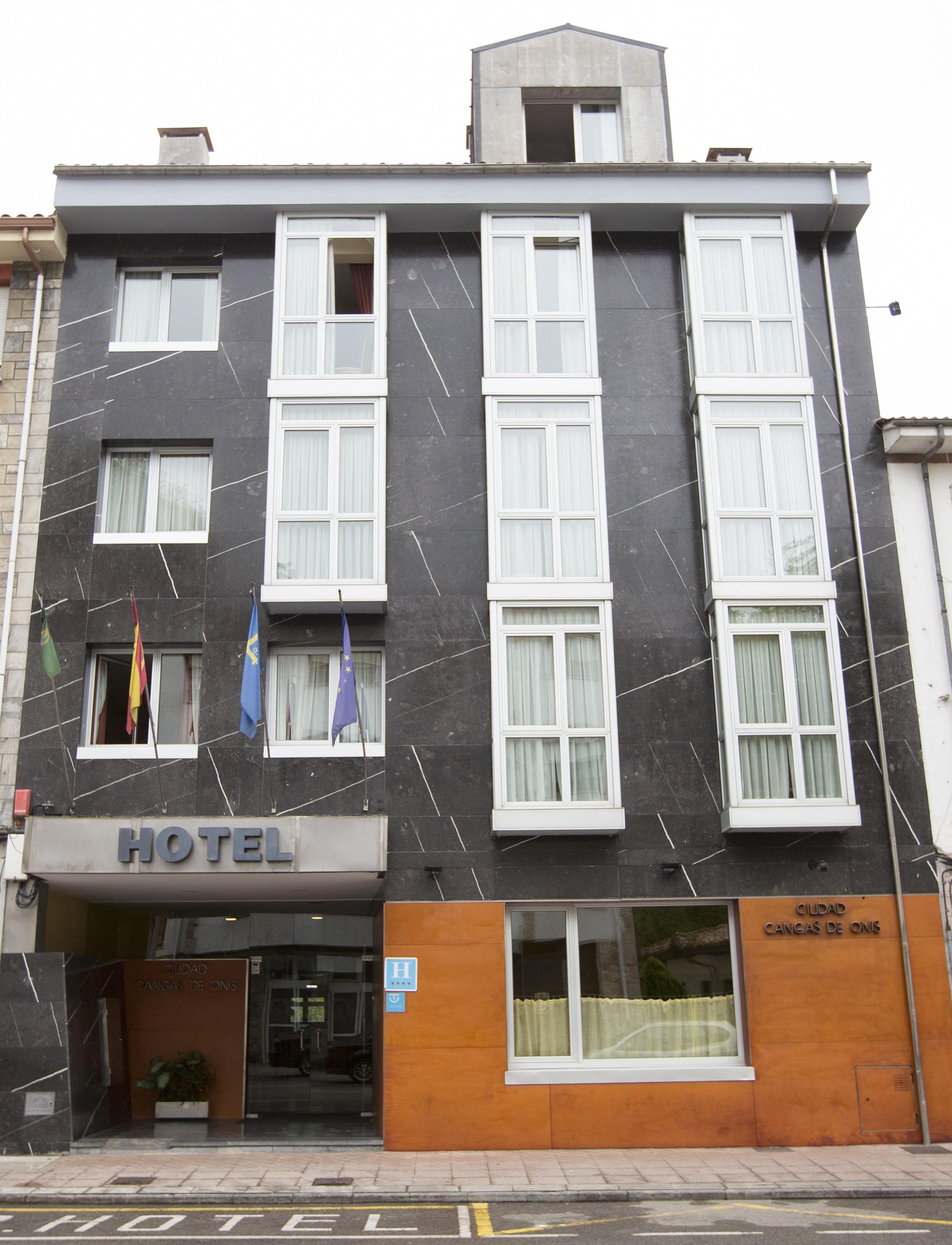 Hotel Ciudad Onís Eksteriør billede